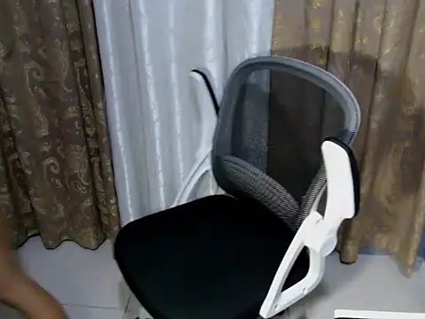 Snapshot of AmazingVivyoria69 chatting on July 2026 07:03:01 AM AmazingVivyoria69 online show from July 2026 07:03:01 AM