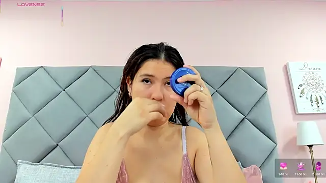 Snapshot of CelesteAdamsss chatting on November 2025 11:34:02 AM CelesteAdamsss online show from November 2025 11:34:02 AM