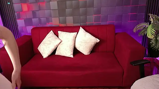 GracieCollins online show from July 2026 03:49:02 PM