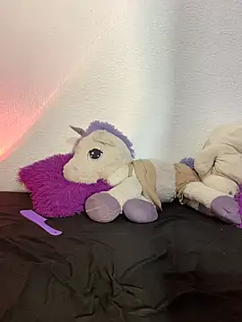 Snapshot of Violeth_00 chatting on July 2026 08:04:02 PM Violeth 00 online show from July 2026 08:04:02 PM
