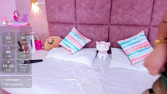 NathalieRoss1 online show from March 2026 05:43:01 AM