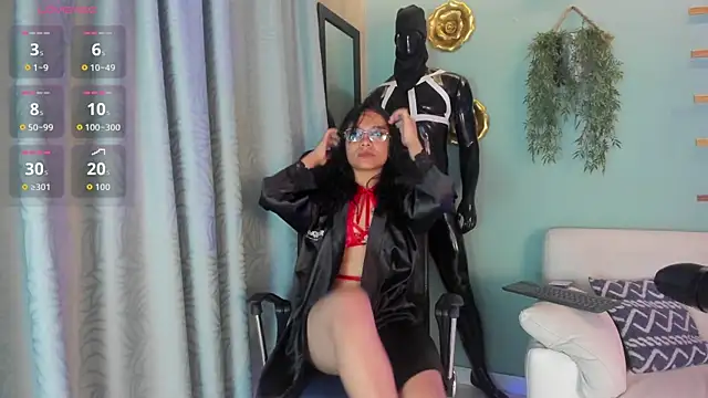 nina belle  online show from November 2025 01:34:01 PM