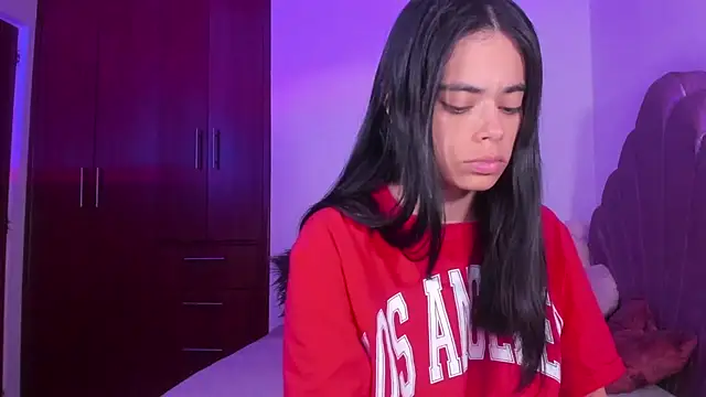 Snapshot of BelleVaal chatting on December 2025 03:34:01 AM BelleVaal online show from December 2025 03:34:01 AM