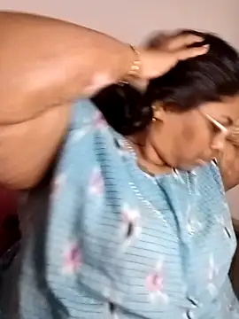 Riya-mallus online show from December 2025 06:40:02 AM