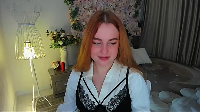 Snapshot of AirySilhouette chatting on November 2025 10:37:01 AM AirySilhouette online show from November 2025 10:37:01 AM