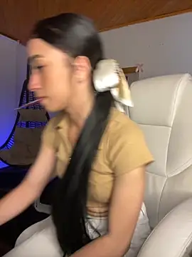 Snapshot of Emma_pink18 chatting on November 2025 06:11:02 PM Emma pink18 online show from November 2025 06:11:02 PM