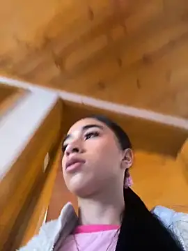 Snapshot of Emma_pink18 chatting on December 2025 04:23:02 PM Emma pink18 online show from December 2025 04:23:02 PM