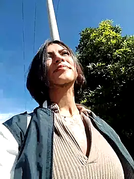 Snapshot of Zoe_addiction chatting on December 2025 02:00:01 PM Zoe addiction online show from December 2025 02:00:01 PM