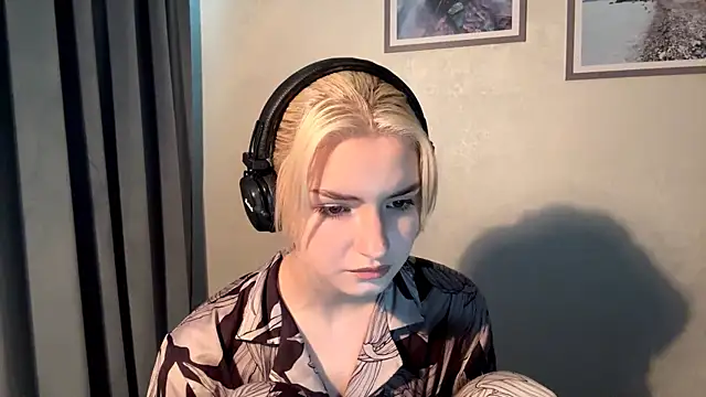 Snapshot of Cindi_Jacobs chatting on November 2025 04:54:01 PM Cindi Jacobs online show from November 2025 04:54:01 PM