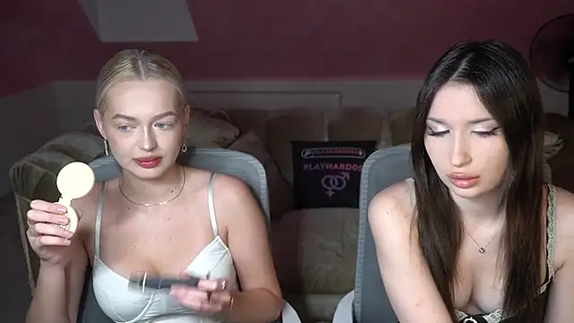 Snapshot of Liza_Mur chatting on November 2025 03:12:02 PM Liza Mur online show from November 2025 03:12:02 PM