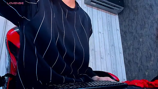 Snapshot of yeikoox chatting on November 2025 03:20:01 AM yeikoox online show from November 2025 03:20:01 AM