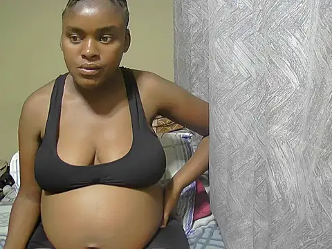 PregiiCaramellxx online show from November 2025 05:01:02 PM