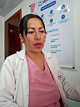 JustSamantha  online show from April 2026 07:07:02 PM