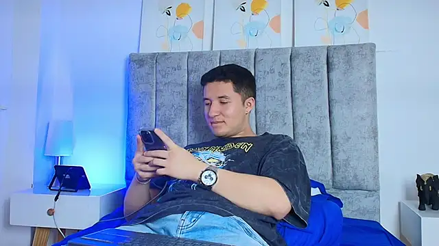 Ethan-Connor online show from November 2025 08:52:01 PM