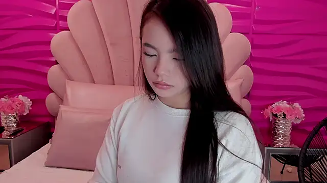 Snapshot of NatallieBlaze chatting on November 2025 12:50:02 PM NatallieBlaze online show from November 2025 12:50:02 PM