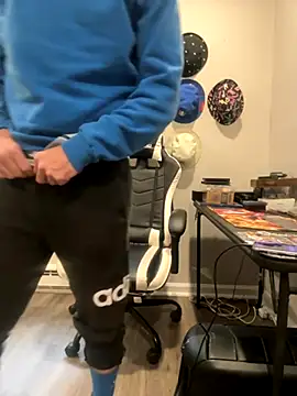 Snapshot of strippingmale1 chatting on December 2025 03:06:01 PM strippingmale1 online show from December 2025 03:06:01 PM