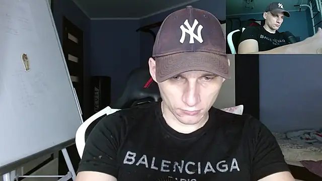 Poliglotjoe1 online show from November 2025 05:46:02 PM