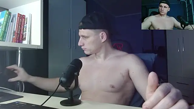 Poliglotjoe1 online show from December 2025 10:02:01 AM