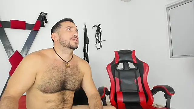 Snapshot of RoughSex_and_BDSM chatting on November 2025 04:15:01 AM RoughSex and BDSM online show from November 2025 04:15:01 AM