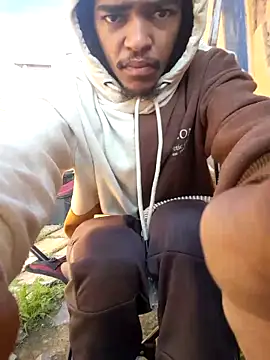 Eezxxx online show from March 2026 06:30:02 AM