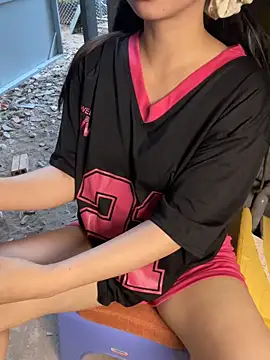 XndSeraphina online show from April 2026 09:54:01 AM