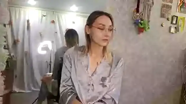 MistieSchorn online show from November 2025 01:00:02 PM