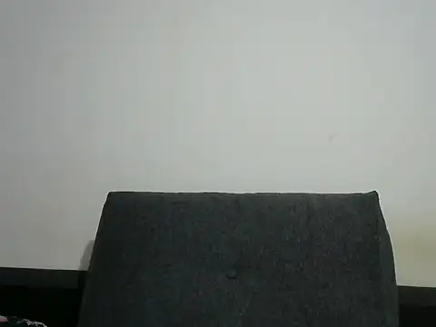 Snapshot of Erii18 chatting on November 2025 12:20:01 PM Erii18 online show from November 2025 12:20:01 PM