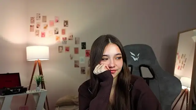 Vexorine online show from December 2025 08:14:02 PM