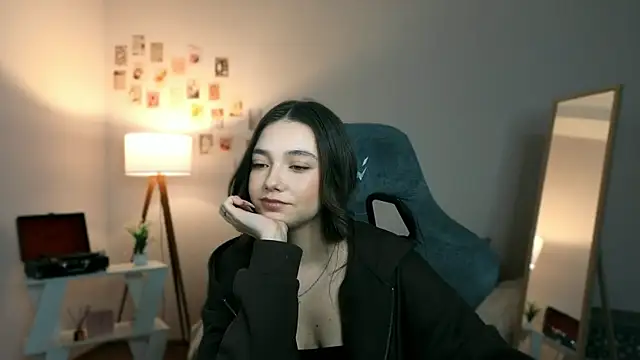 Vexorine online show from April 2026 07:40:02 PM