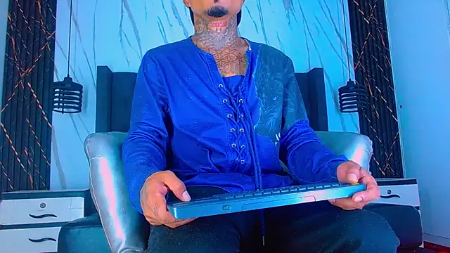 Hot Latino x online show from February 2026 12:34:02 PM