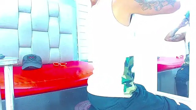 Hot Latino x online show from March 2026 12:32:01 PM