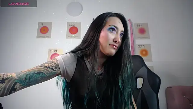 LunaAponte online show from February 2026 03:40:02 AM