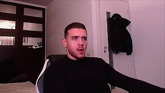 ElijahThorne online show from December 2025 08:11:01 AM