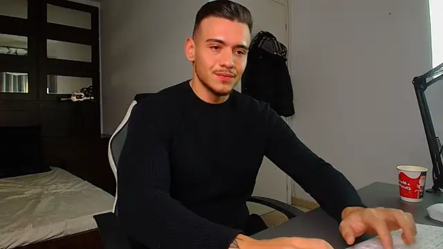 ElijahThorne online show from January 2026 08:38:01 AM