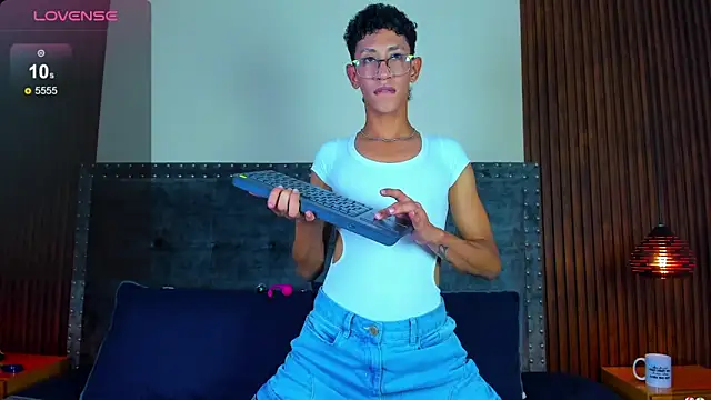 Snapshot of alan_bless18 chatting on November 2025 07:15:01 PM alan bless18 online show from November 2025 07:15:01 PM