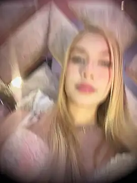 valeryfox   online show from April 2026 12:46:02 AM