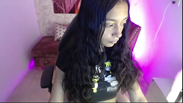 Snapshot of Aylanny_m chatting on January 2026 02:21:02 PM Aylanny m online show from January 2026 02:21:02 PM