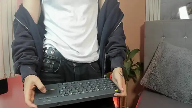 eren jeager online show from April 2026 01:49:01 AM