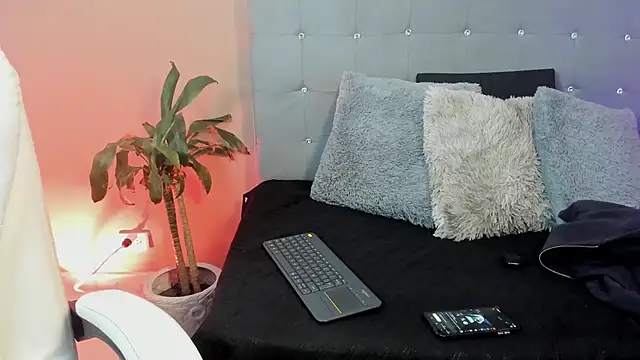 eren jeager online show from April 2026 01:21:01 AM