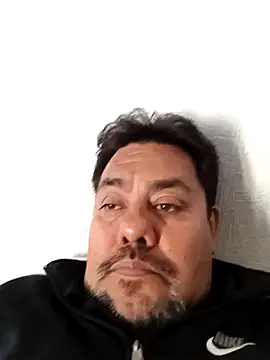 AlexCancun online show from November 2025 09:08:01 PM