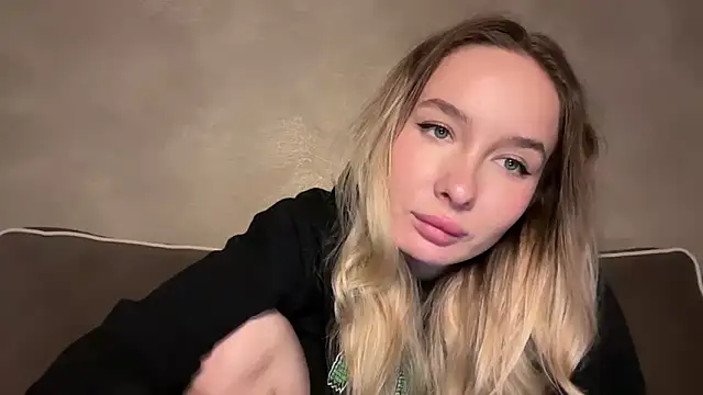 keeendall online show from December 2025 08:14:01 PM