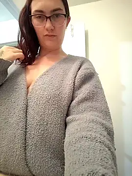 LaylaLucis online show from April 2026 04:38:01 AM