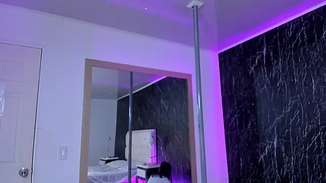 Snapshot of ClarissaMorreti chatting on November 2025 01:01:01 PM ClarissaMorreti online show from November 2025 01:01:01 PM