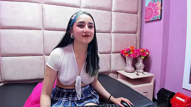 CharlotteStuart online show from December 2025 03:44:02 AM