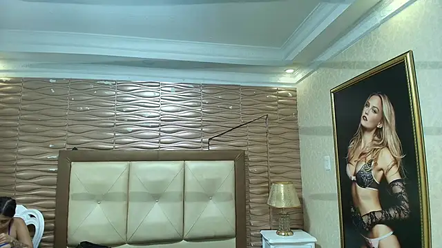 Madyscarlett online show from November 2025 12:20:01 PM