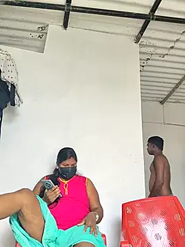 Snapshot of Desicouple1706 chatting on January 2026 05:22:01 AM Desicouple1706 online show from January 2026 05:22:01 AM