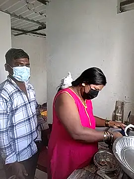 Snapshot of Desicouple1706 chatting on January 2026 08:08:02 AM Desicouple1706 online show from January 2026 08:08:02 AM