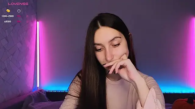 KikkyMi online show from November 2025 08:19:01 PM