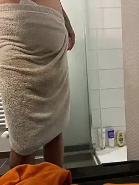 Snapshot of Lothentik chatting on April 2026 10:31:01 AM Lothentik online show from April 2026 10:31:01 AM