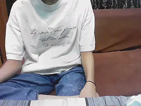 hello baby01 online show from April 2026 04:49:01 PM